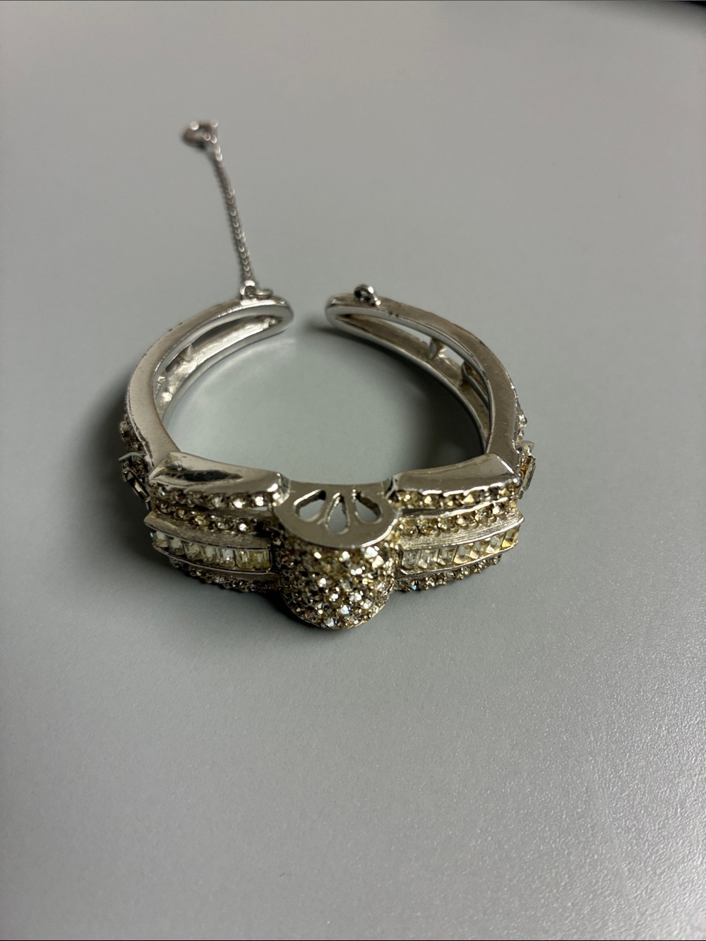 Silver-Tone Bracelet Vintage with Crystal Accents